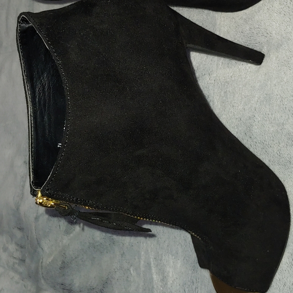 Booties - Picture 10 of 10